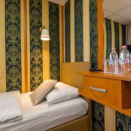 Grand Jules Boat Отель Будапешт