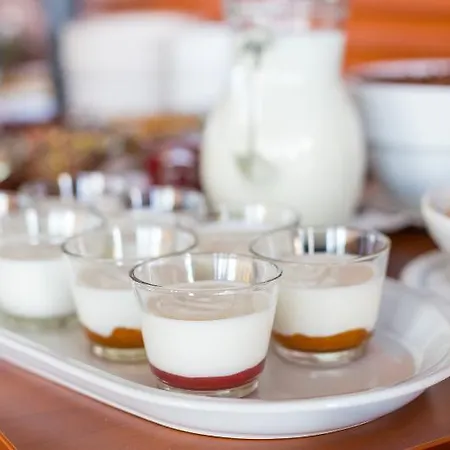 Grand Jules Boat מלון