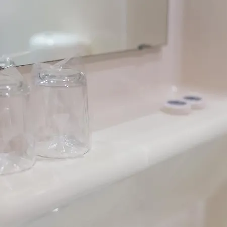 Grand Jules Boat מלון 3*