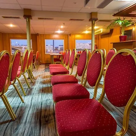 מלון Grand Jules Boat 3*