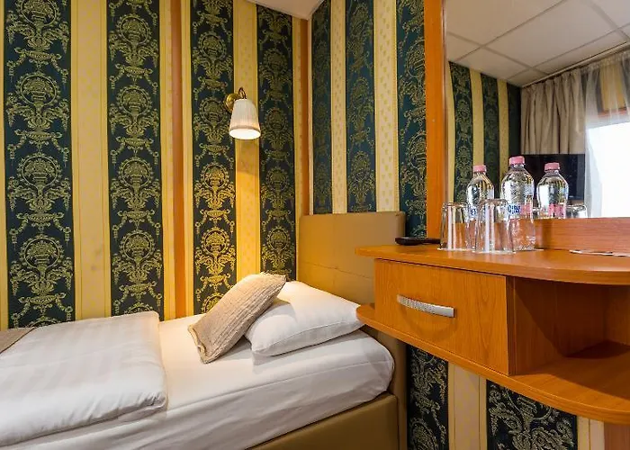 Grand Jules Boat Hotel Boedapest