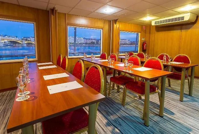 Otel Grand Jules Boat Budapeşte