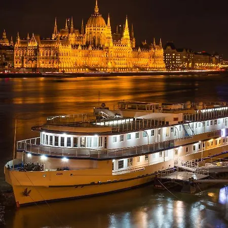 Grand Jules Boat Hotell