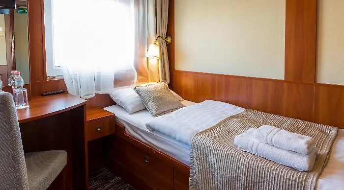 Grand Jules Boat 3* 布达佩斯